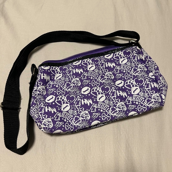 2/15$ Monster High bag - Picture 3 of 8